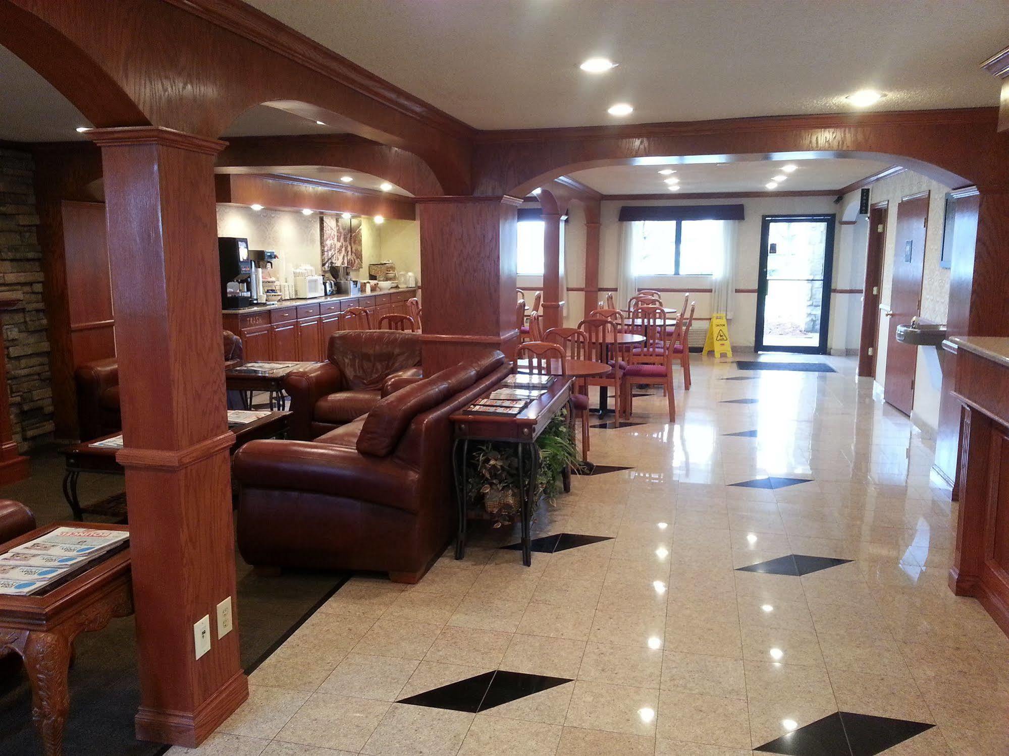 Days Inn & Suites By Wyndham Monroe Buitenkant foto